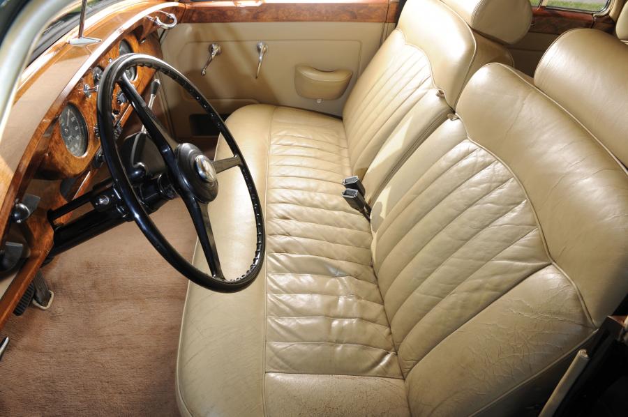 Интерьер Bentley S1 Saloon 1958 года  (фото 9 из 12)